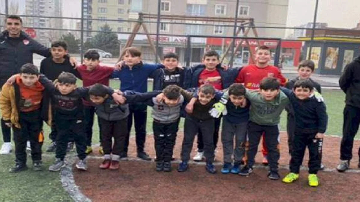 Kayseri Melikgazi'de futbol kursuna büyük ilgi