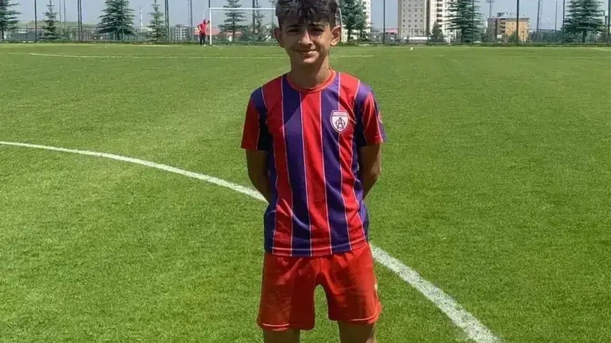 Yeşil Artvinsporlu Miraç, U14 Millilerin İspanya kadrosunda