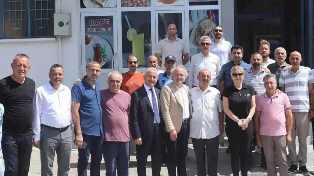 İzmit’te mahalle ziyaretleri devam ediyor