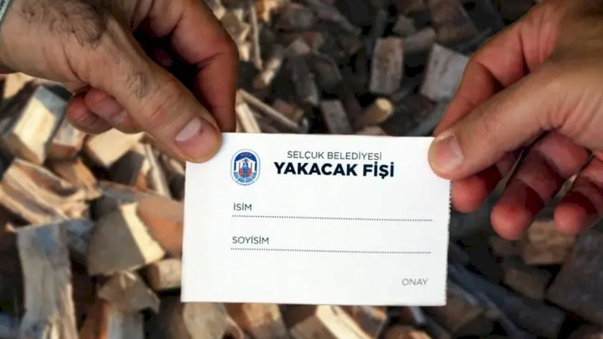 Efes Selçuk'ta ihtiyaç sahibi ailelere yakacak fişi desteği