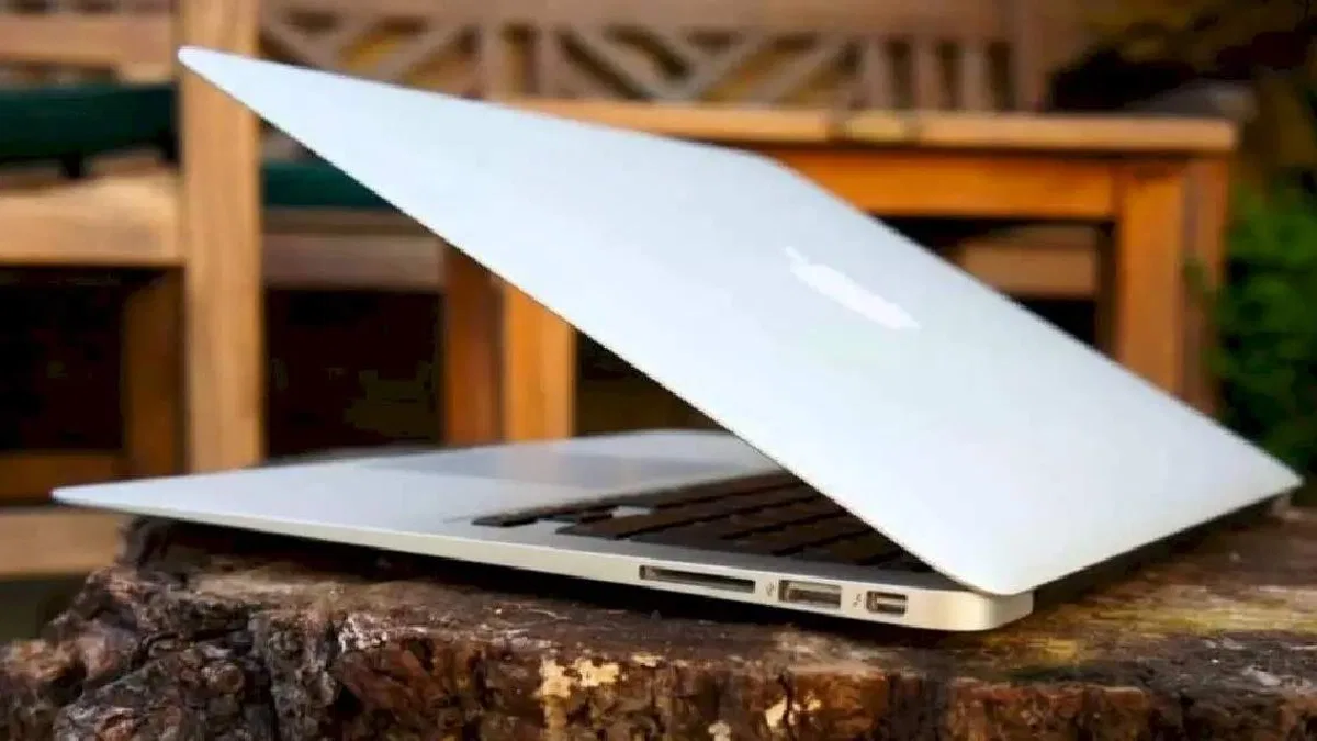 Apple’ın Katlanabilir iPad ve MacBook Hibrit Tasarımı Gecikebilir