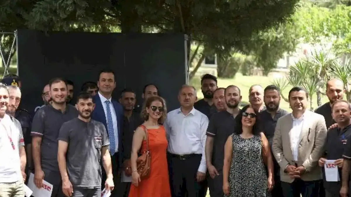 Sirena Marine 'Mesleki Eğitim Diploma Telafi Programı’nda mezuniyet heyecanı