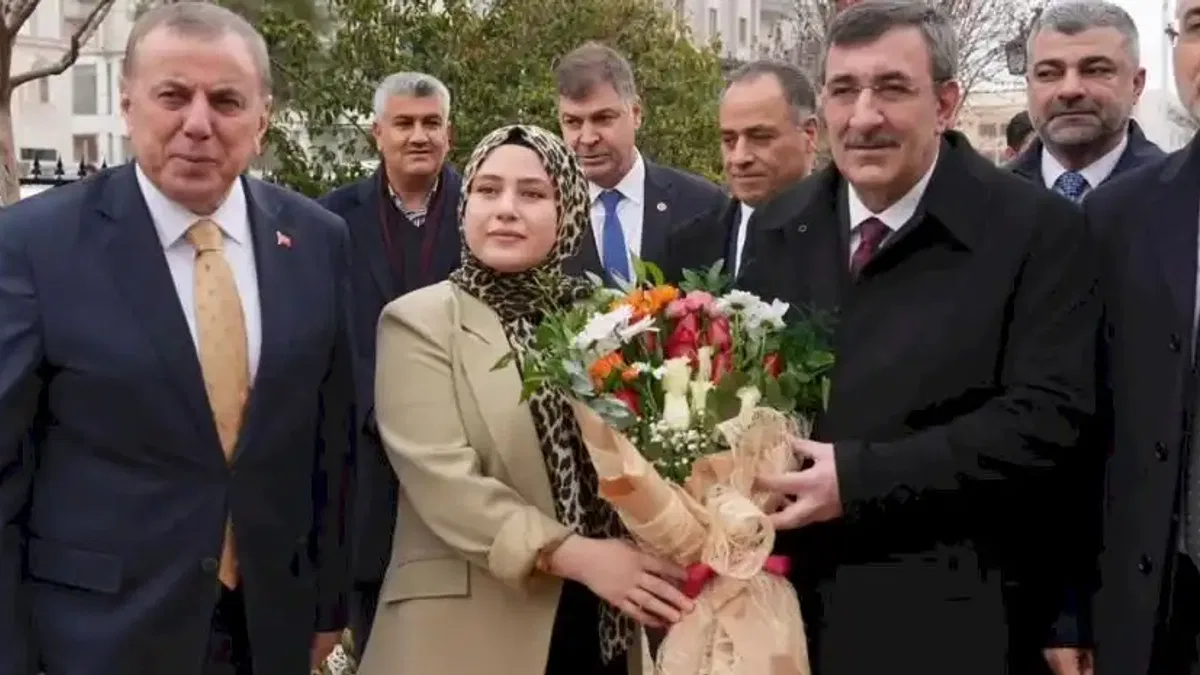 Cumhurbaşkanı Yardımcısı Yılmaz, Mardin Midyat’ta yatırımları tanıttı