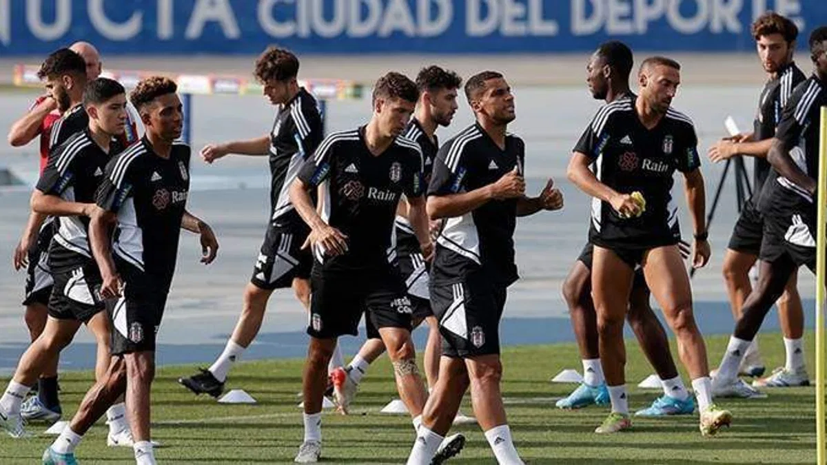 Beşiktaş yarın Corendon Alanyaspor'a konuk olacak