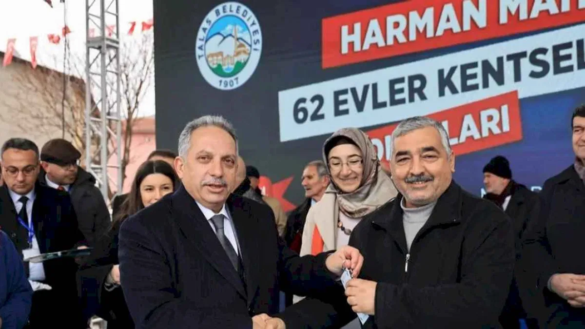 Kayseri Talas'ta kentsel dönüşüm tam gaz sürüyor