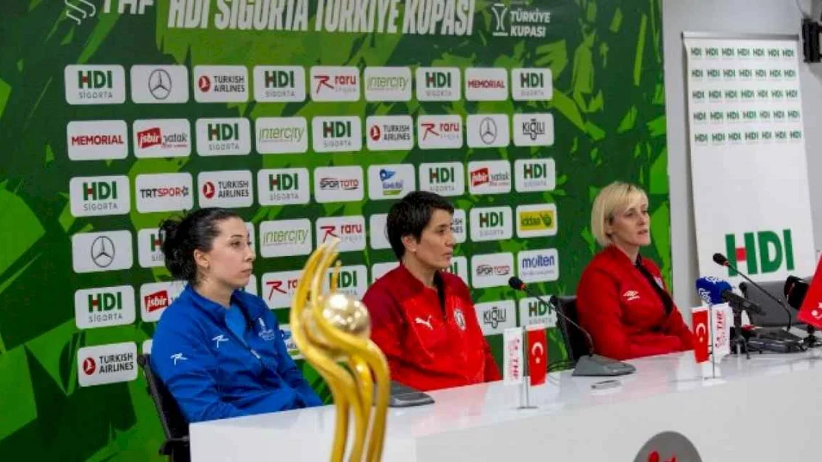 Hentbolun kadın kaptanları soruları yanıtladı