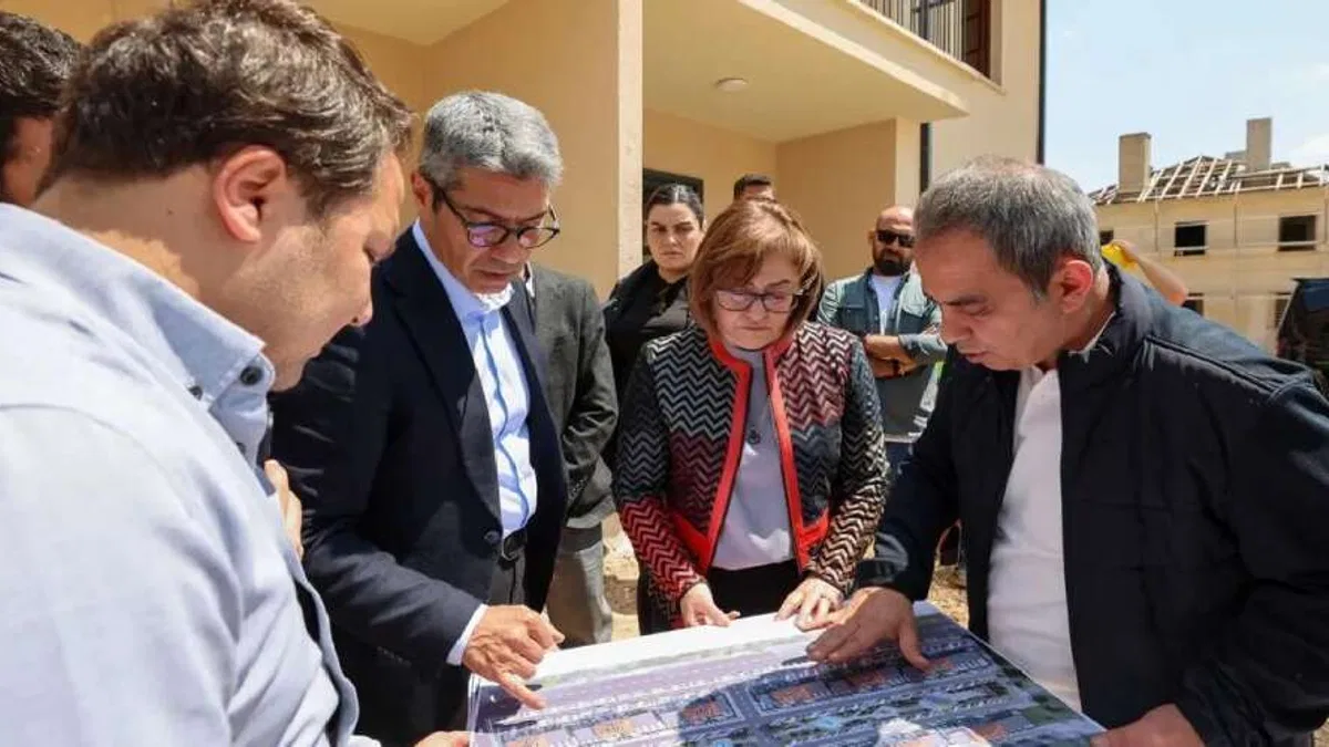 Gaziantep'te TCDD lojmanlarının restorasyonuna yakın mercek
