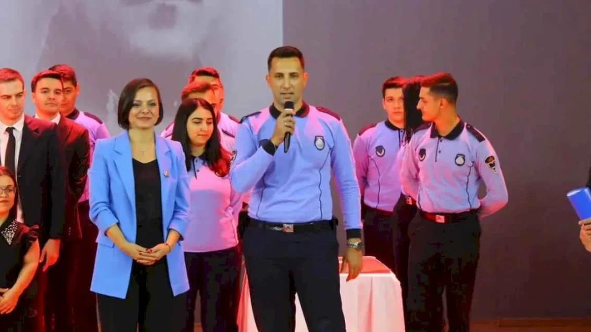 İzmir Karabağlar'da aday memurlar yemin etti