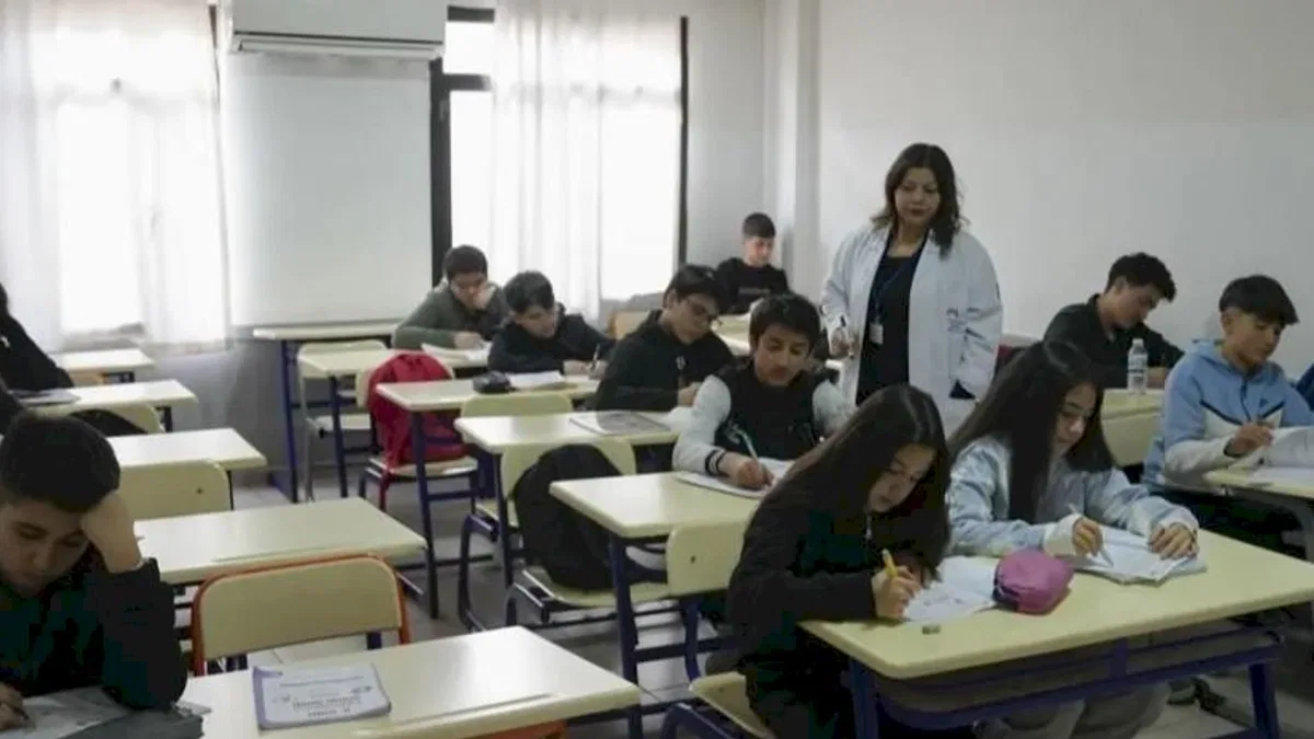 Mersin'de 8 bin 600 öğrenciye ücretsiz sınav desteği