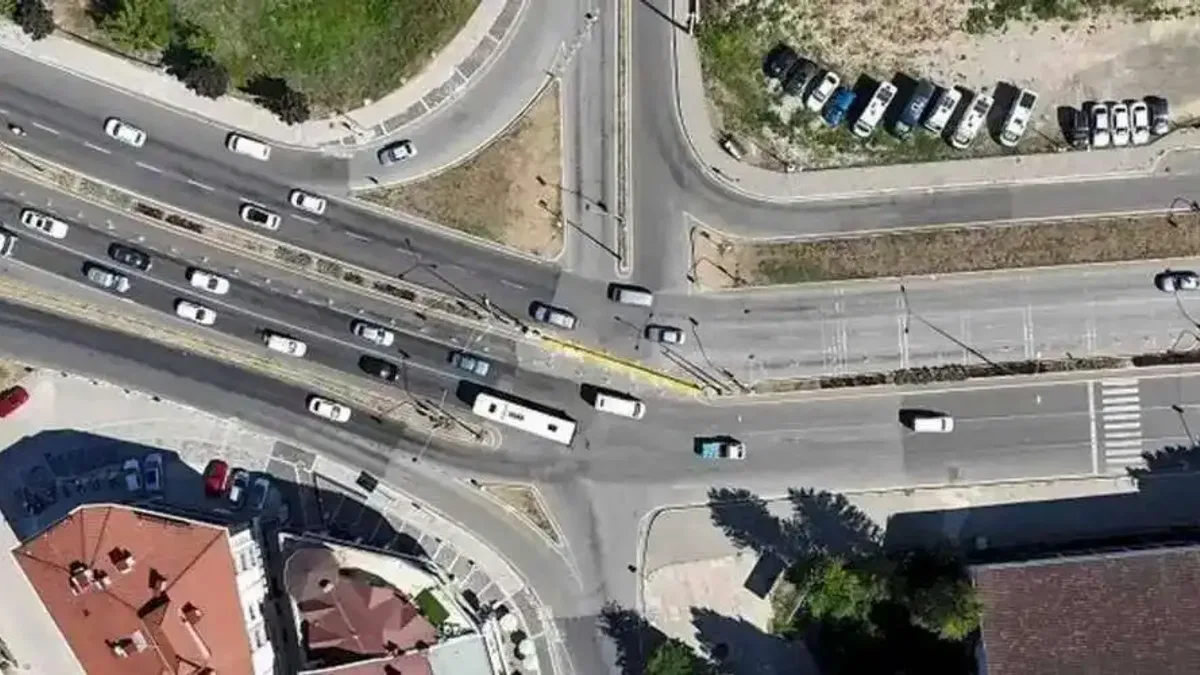 Düzce'de akıllı kavşak trafiğe yine çözüm olmadı!