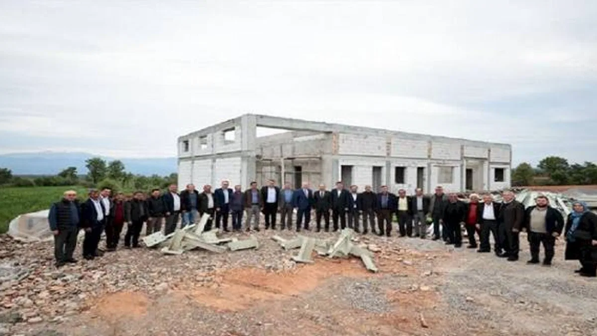 Çiftçi istedi, belediye zeytinyağı fabrikası kuruyor