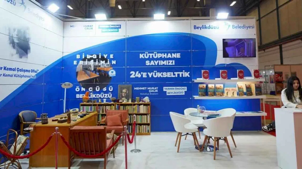 Yaşar Kemal’in özel eşyaları Beylikdüzü standında