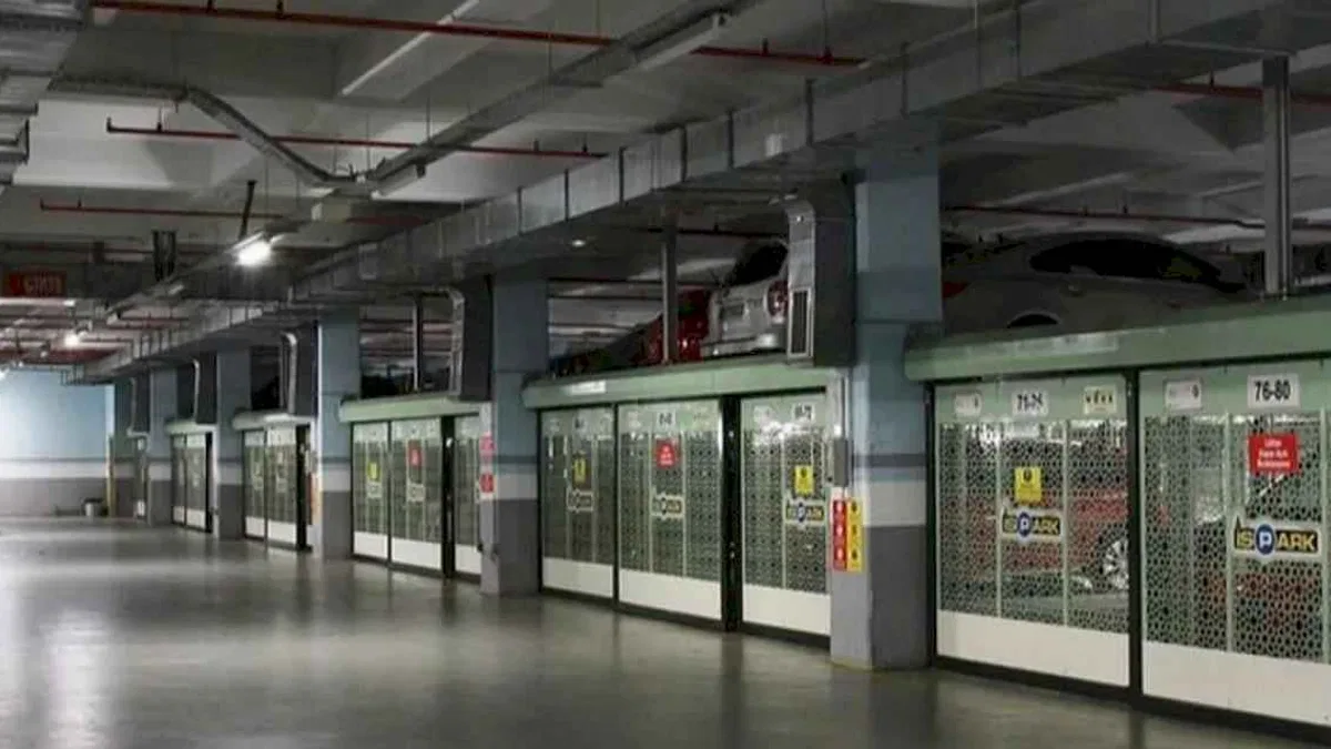 Geçici kapatılan İSPARK otoparkları açıldı