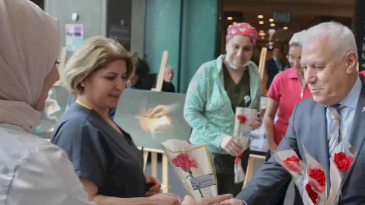 Bursa'da Başkan Bozbey’den 14 Mart Tıp Bayramı ziyareti