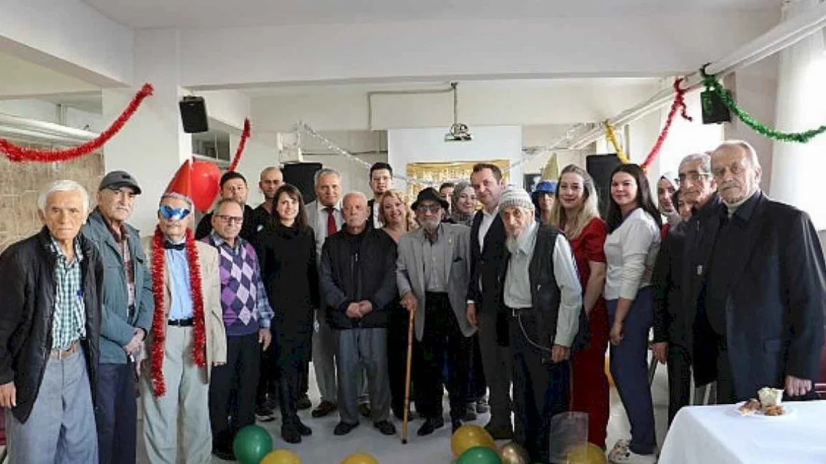 Manisa Büyükşehir Değerli Büyüklerini Unutmadı