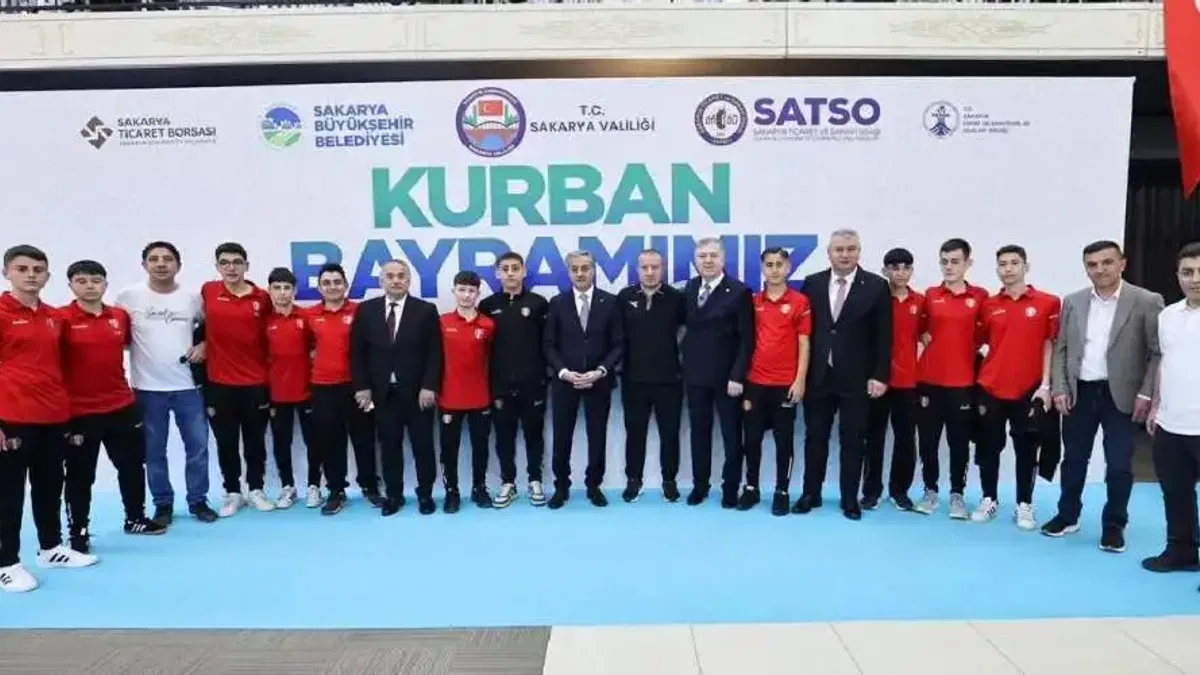 Sakarya Büyükşehir'den bayram kutlaması