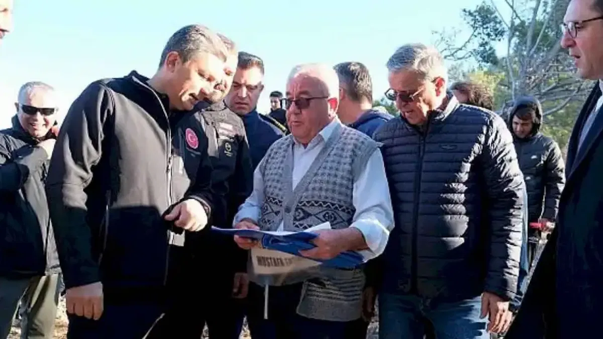 Topçu Yüzbaşı Aker, Kemer'de düzenlenen bir dizi etkinlikle anıldı