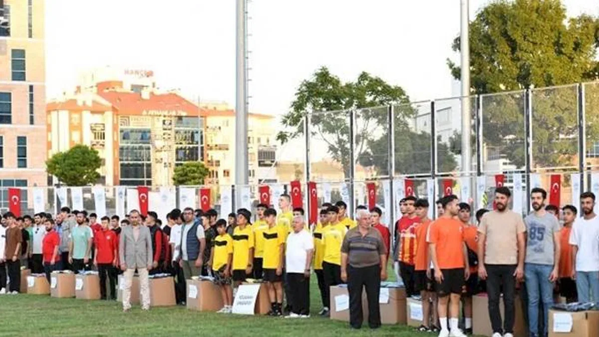 Kayseri Büyükşehir'den amatör kulüplere büyük destek
