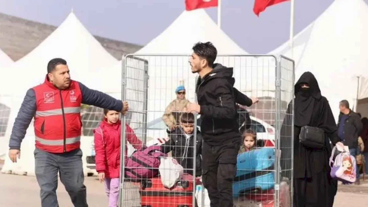 Bakan Yerlikaya: 175 bin Suriyeli ülkesine gönüllü ve güvenli döndü