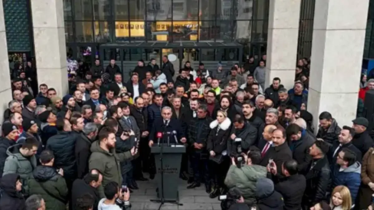 Kütahya Belediyesi'nde davul zurna eşliğinde zam teşekkürü