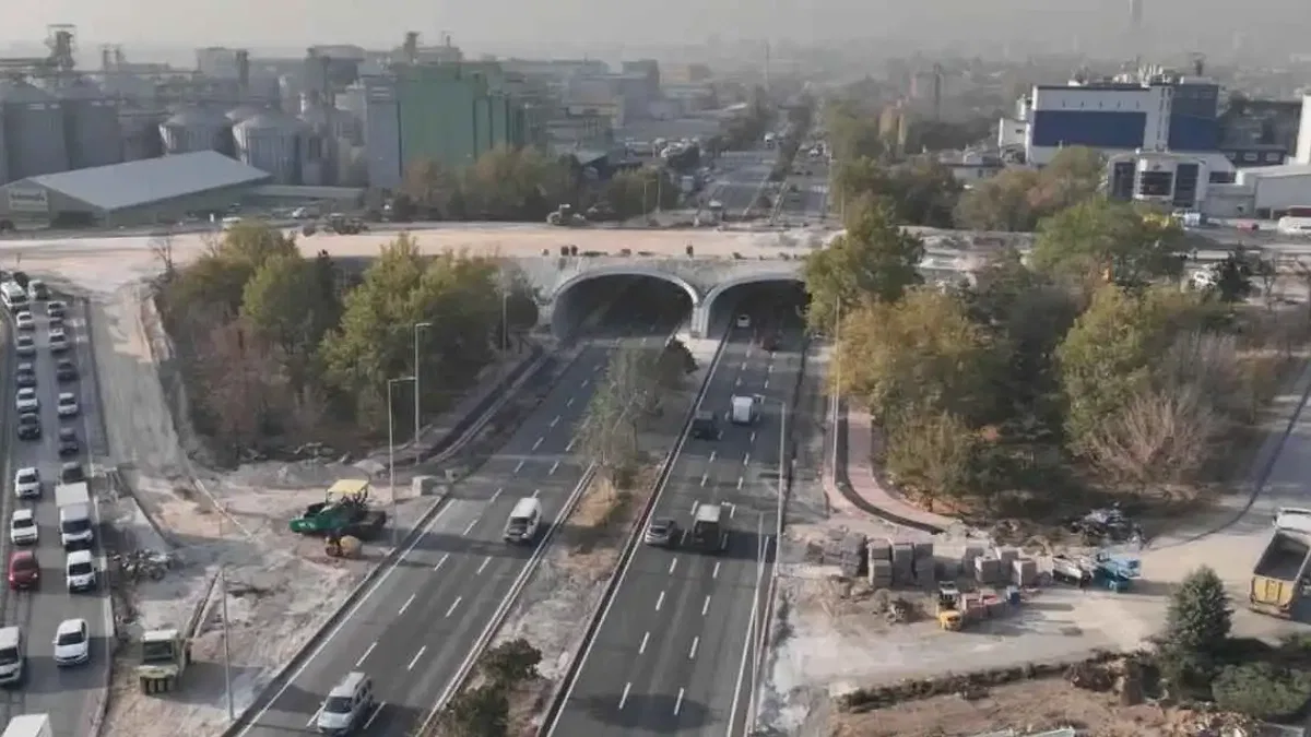 Konya'da Marangozlar Köprülü Kavşağı’nın alt kısmı trafiğe açıldı
