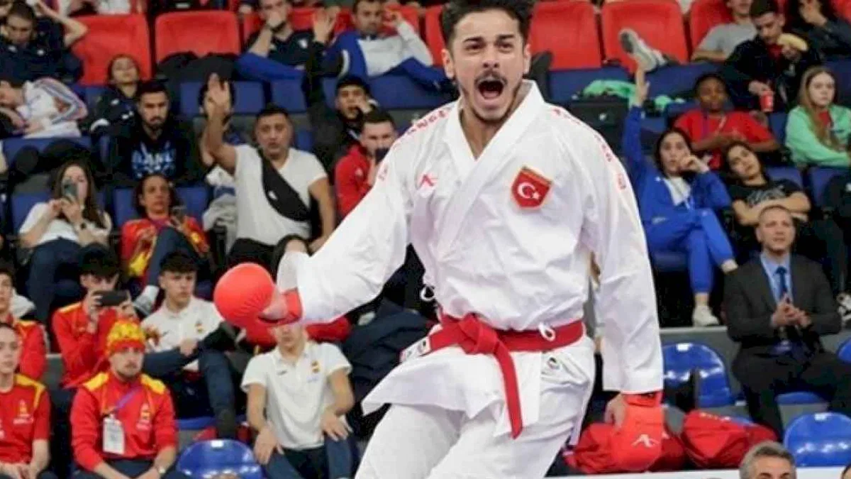 Bakan Bak'tan milli sporcular için tebrik mesajı