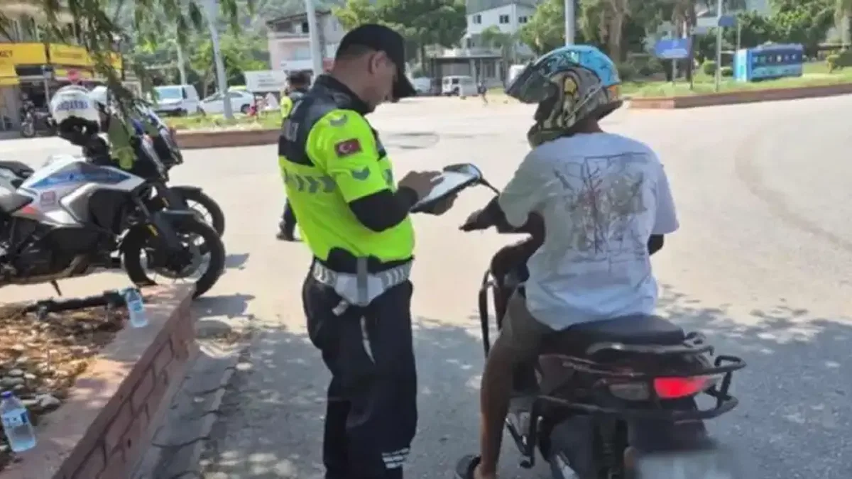 Antalya'da motosiklet denetimi: Bir haftada 4 bin 150 sürücü kontrol edildi