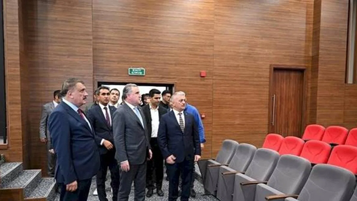 Recep Tayyip Erdoğan Kayısı Ticaret Merkezi'ne yakın 'Bak'ış