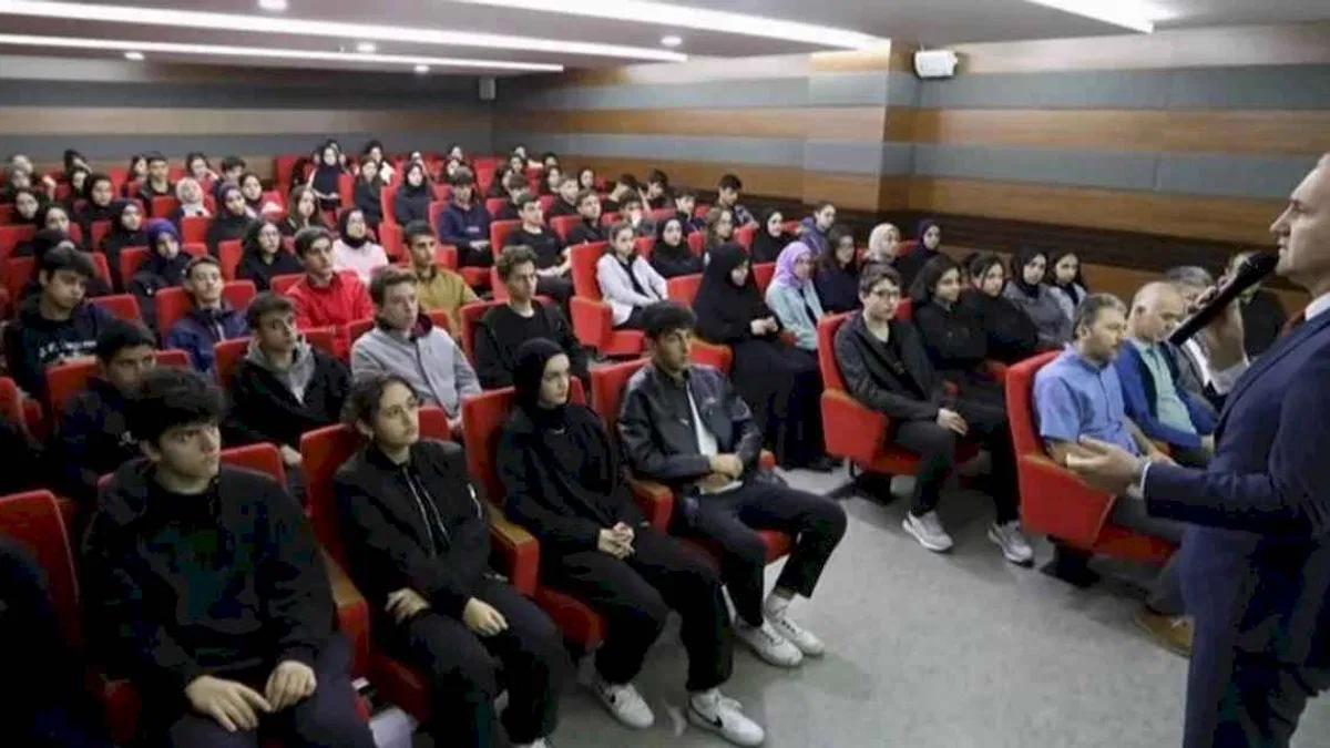Başkan Taban bu kez Şehit Fevzi Başaran AİHL'den 'Genç Bakış' yaptı