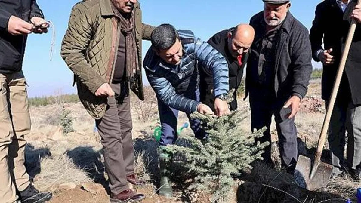 Nevşehir'de Yeni Doğan ve Ölen Kişiler İçin Fidan Dikildi