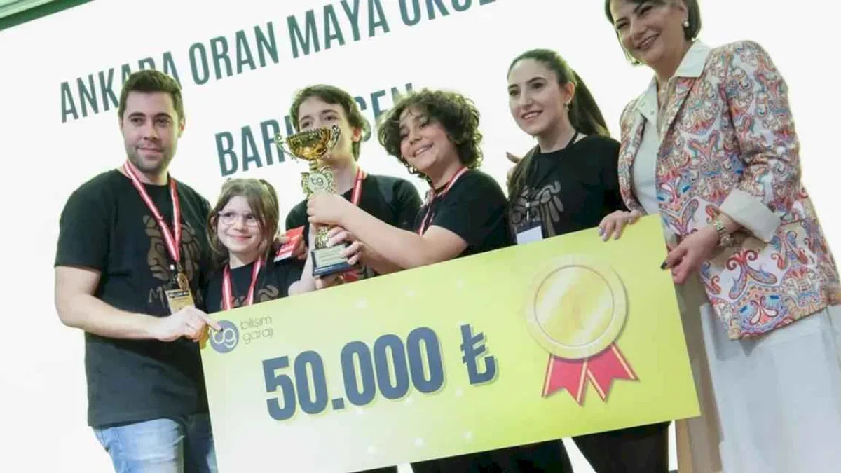 Genç mucitler sahneye çıktı