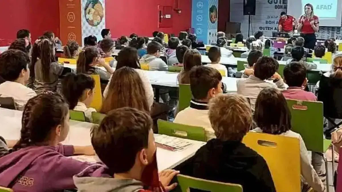 Afet İşleri Müdürlüğü'nden Afet Farkındalık Eğitimi