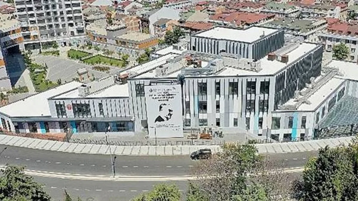Beylikdüzü Fatih Sultan Mehmet Kültür ve Sanat Merkezi Açılıyor