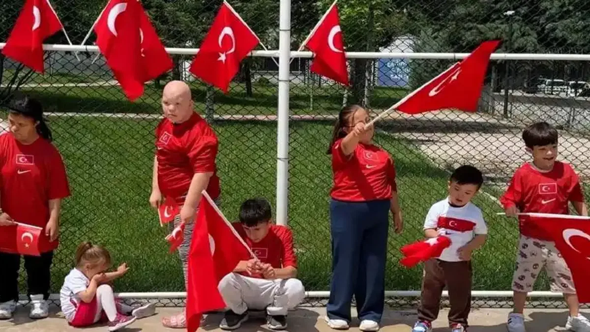 Özel yüreklerinden Milli Takım’a destek