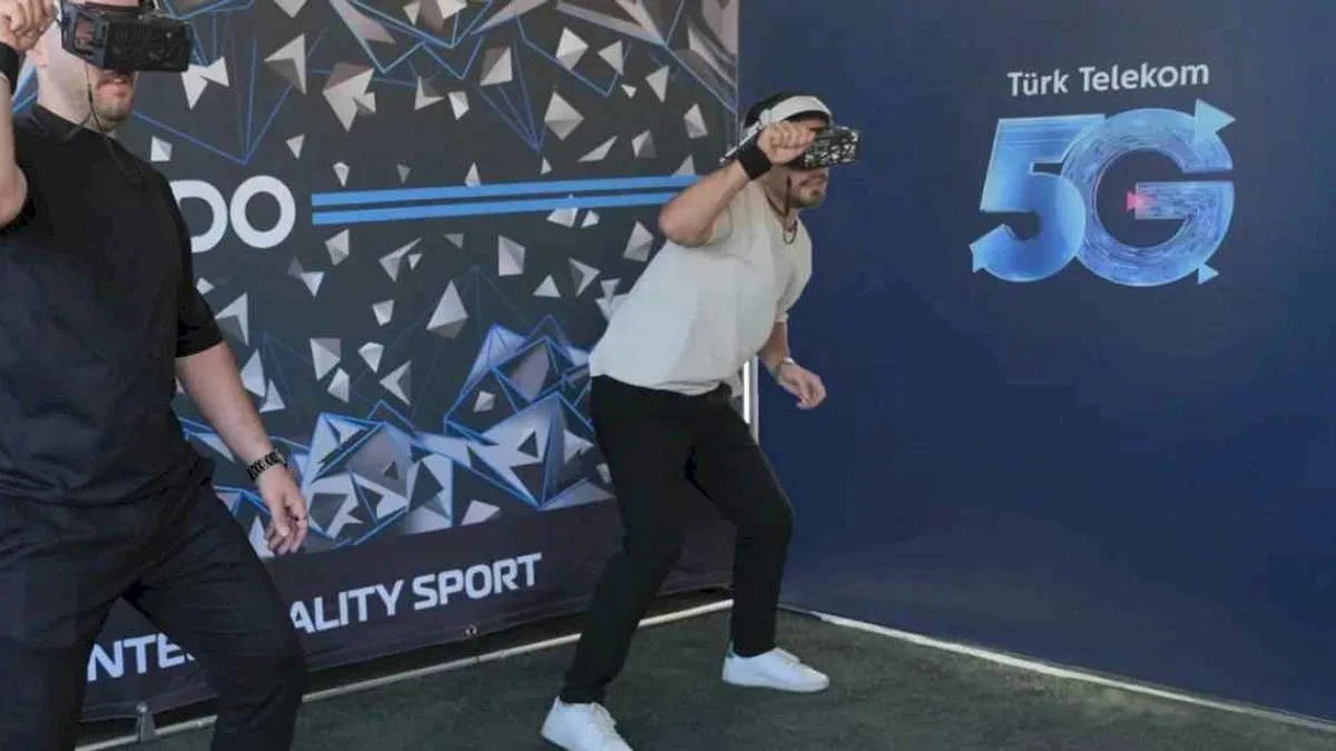 Türk Telekom, Gençlik Markası Selfy ile 7 Farklı Üniversitede İlk 5G Deneyimini Sundu