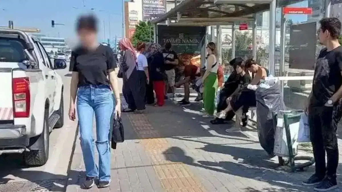Bursa’da AVM önündeki gider kokusu çözülmüyor!