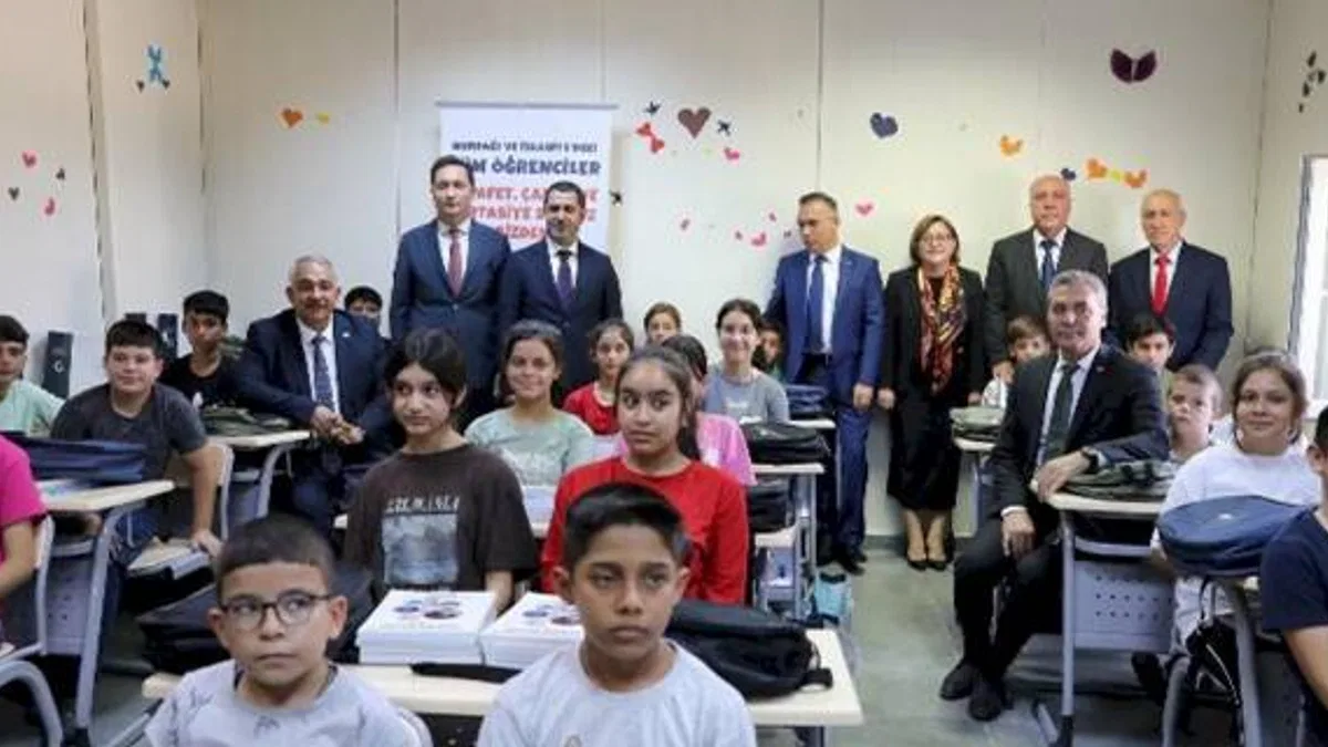 Afet bölgesi Nurdağı'nda ilk ders