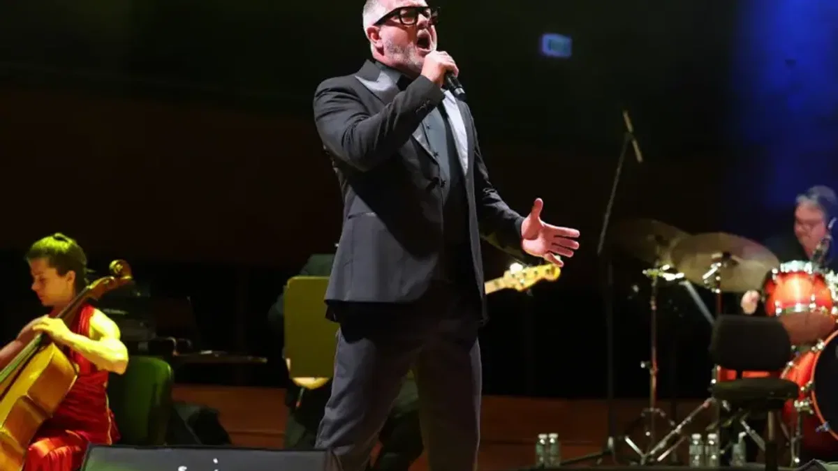 Luca Minnelli İzmir’de büyüledi
