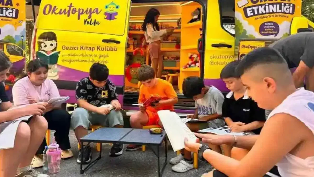 İstanbul Maltepe’de çocuklar kitapların renkli dünyasında