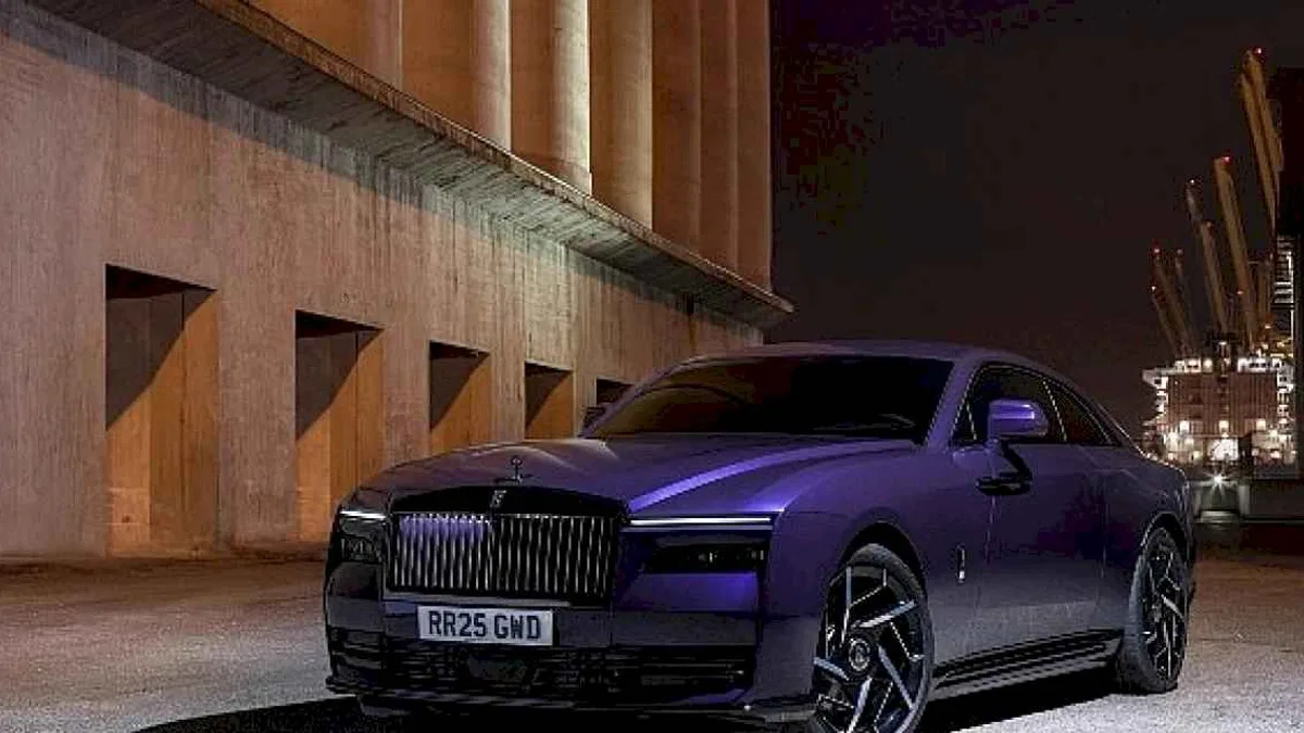 Rolls-Royce'dan güçlendirilmiş alter egolu Black Badge Spectre
