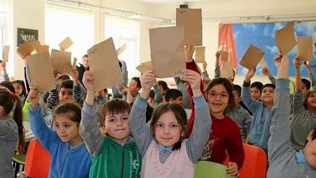 Kâğıdın serüveni köy okullarıyla buluştu