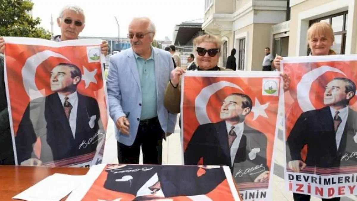 Osmangazi, Ata posterleri ile donatılıyor