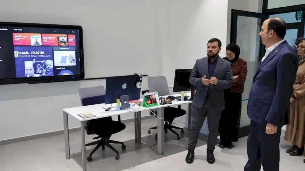 Konya'da Başkan Altay, üniversiteli gençleri dinledi