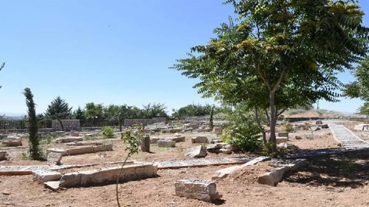 Kırk Kardeşler Şehitliği'nde restorasyon tamamlandı
