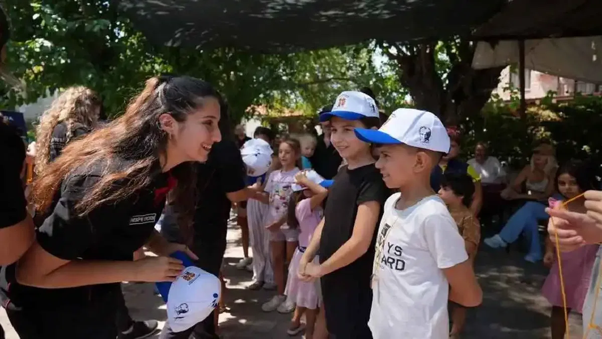 Muğla Büyükşehir yangından etkilenen çocukların yanında