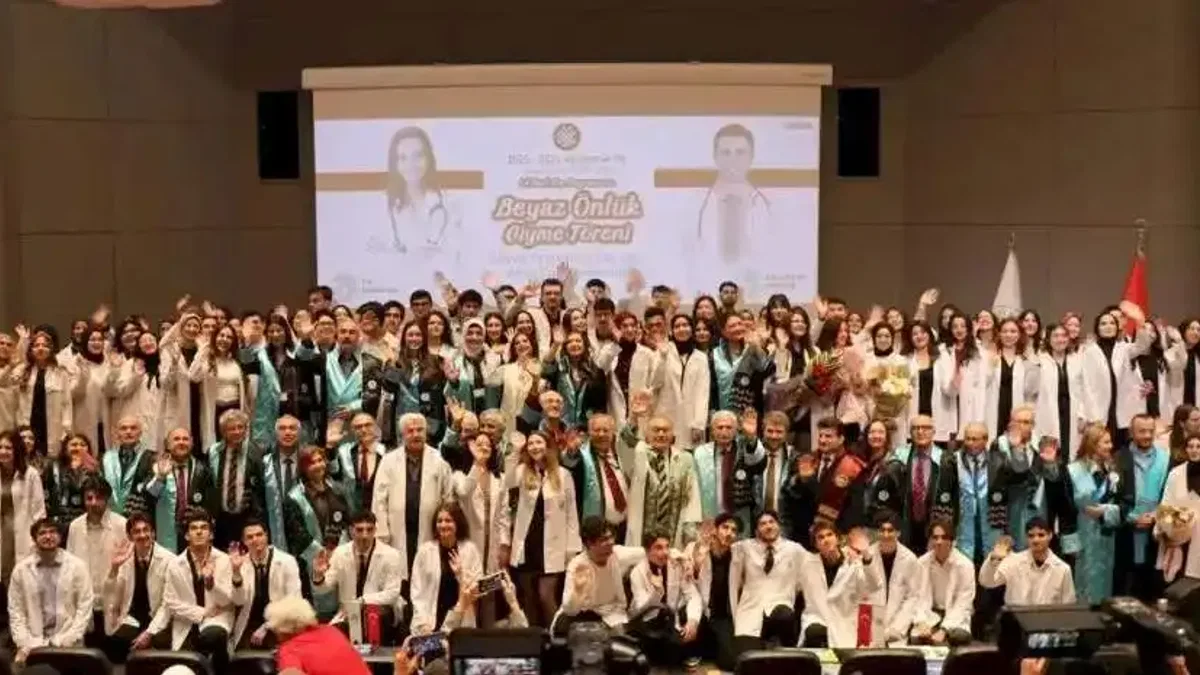 Geleceğin hekimleri ilk adımı attı