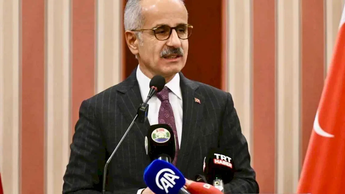 Bakan açıkladı... O havalimanının aydınlatma sistemi CAT-2'ye yükseltiliyor
