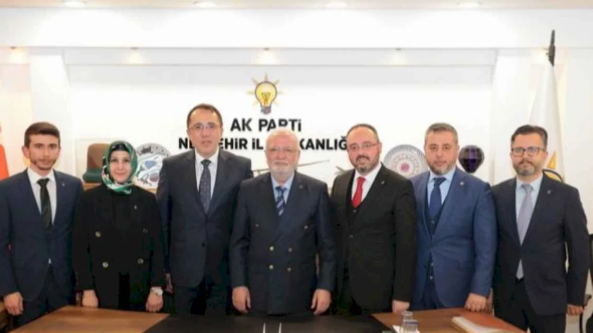 Mustafa Elitaş'tan 'koltuk sevdası' yorumu