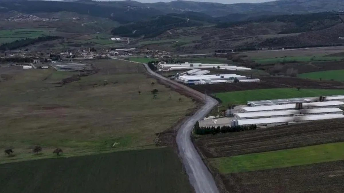 Balıkesir'de konforlu ve güvenli yol çalışması