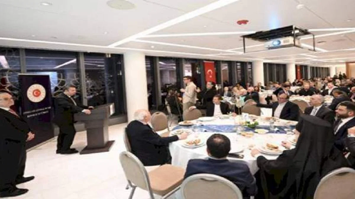 New York Türkevi’nde ortak sofra